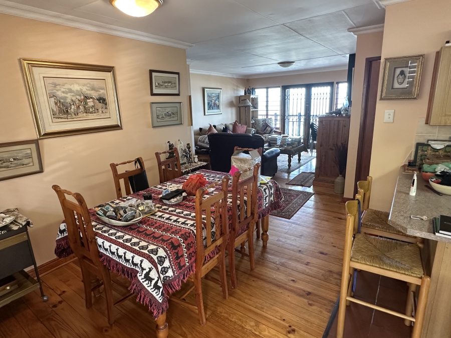 6 Bedroom Property for Sale in Outeniqua Strand Western Cape
